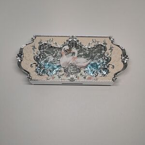 Flower Knows Swan Ballet Eyeshadow Palette